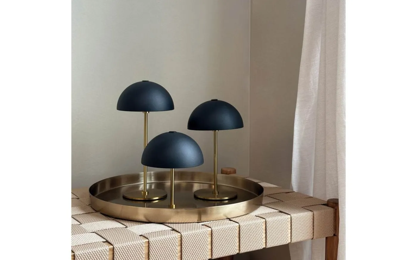 Along Uppladdningsbar Bordslampa 12/20cm 3 styck + Bricka Svart/Mässing