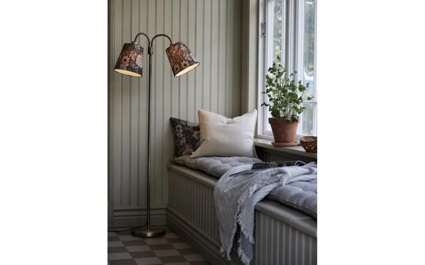 Amy Flex Golvlampa 150cm Dahlia Brun