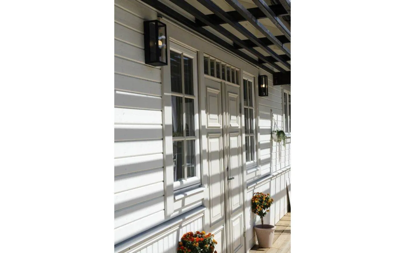 Arendal Vägglampa Svart IP44