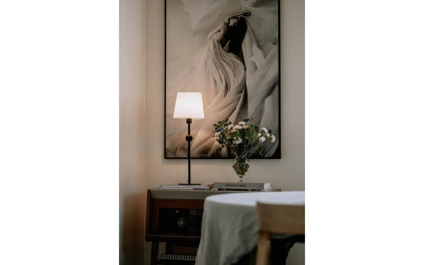 Astrid Lampfot 41cm Svart