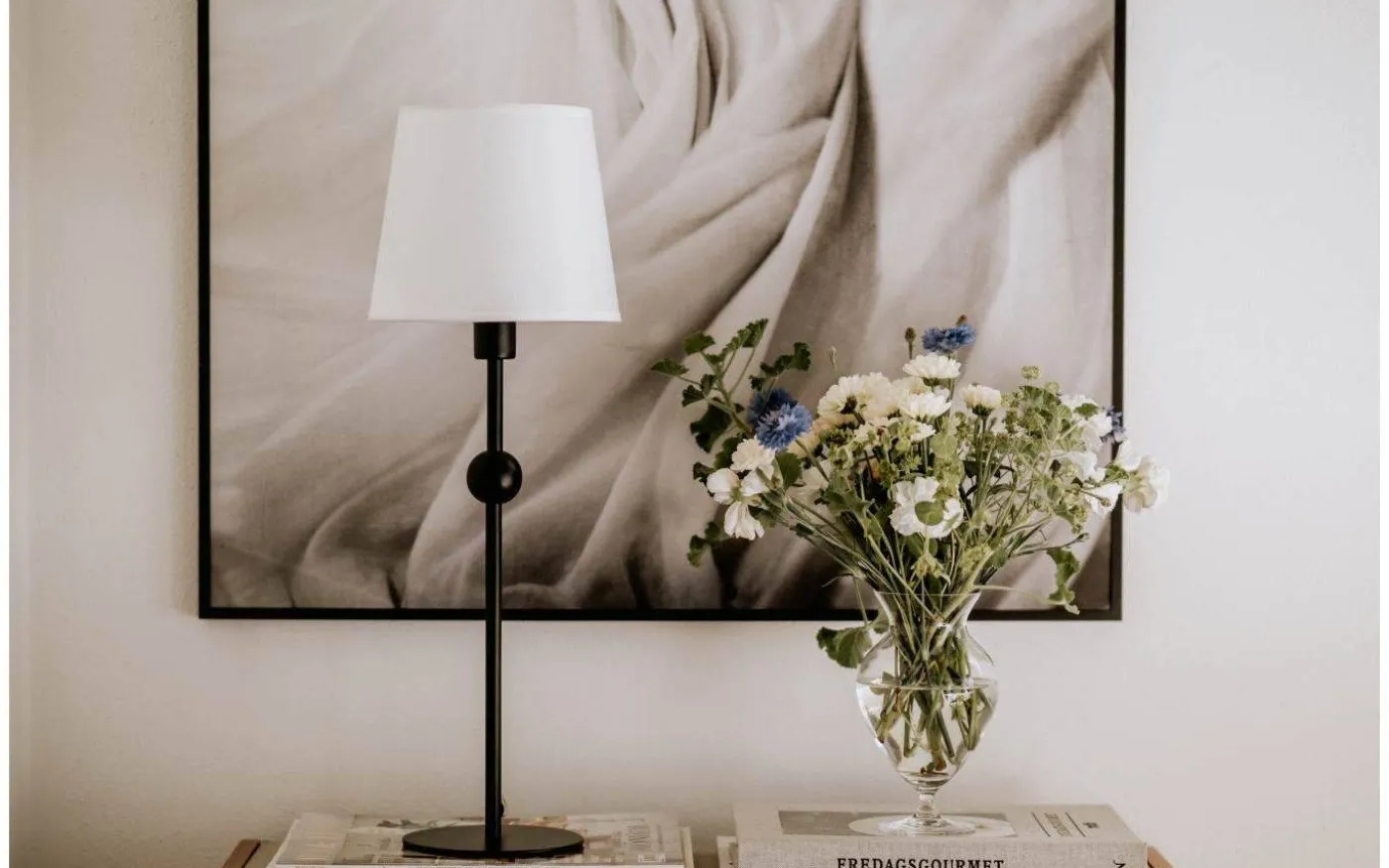 Astrid Lampfot 41cm Svart