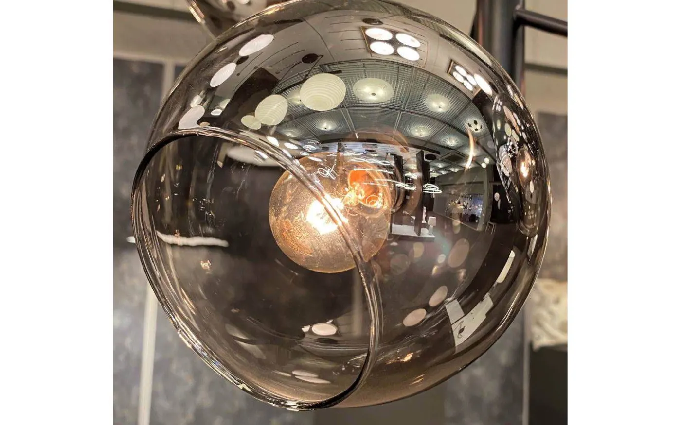 Atom Taklampa 48cm Svart/Rök