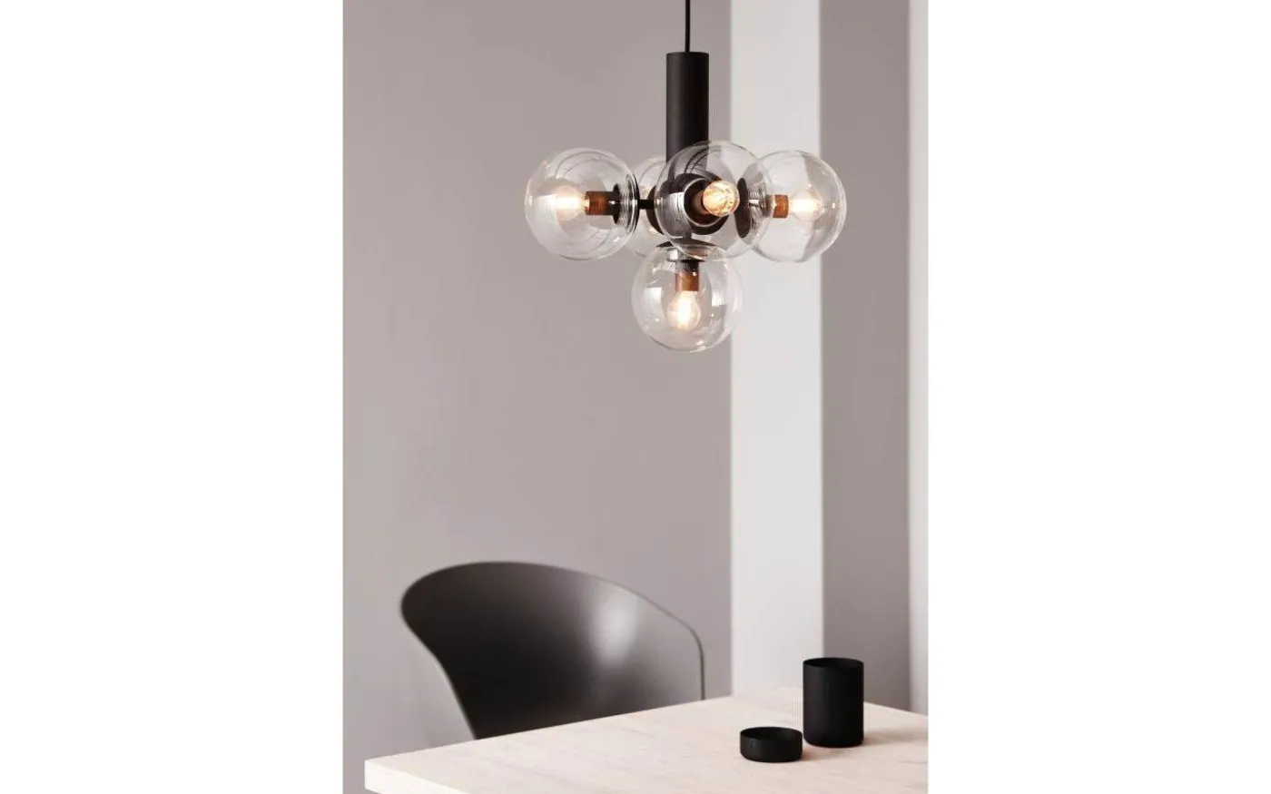 Avenue Taklampa Svart/Klar