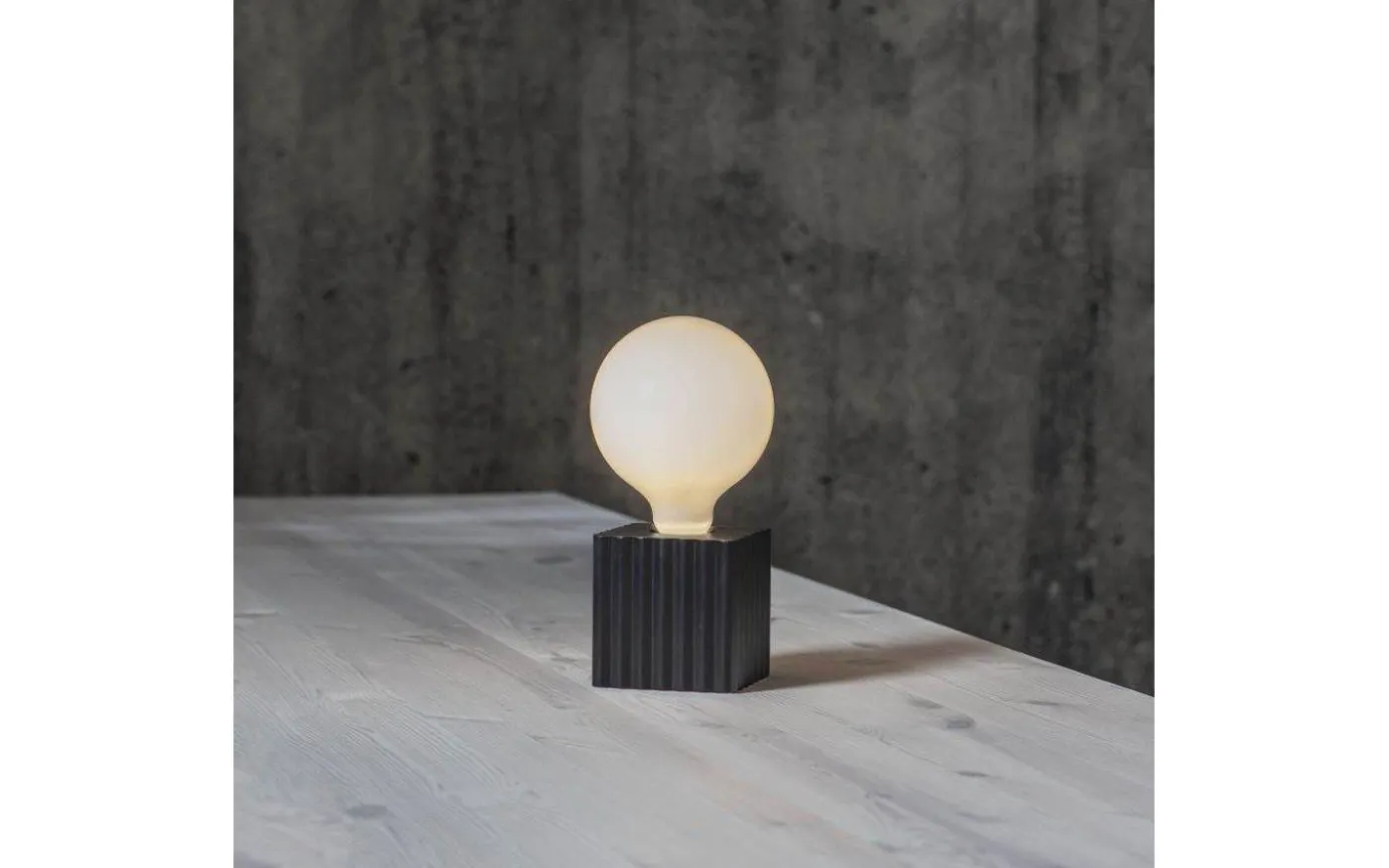 Box Bordslampa 10cm Svart