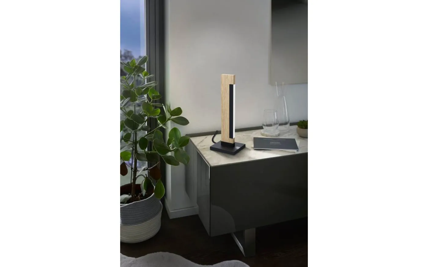 Camacho Bordslampa 41cm LED 3000K 6,5W Ek/Svart