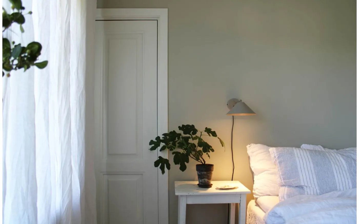 Cannes Vägglampa 20cm Mud