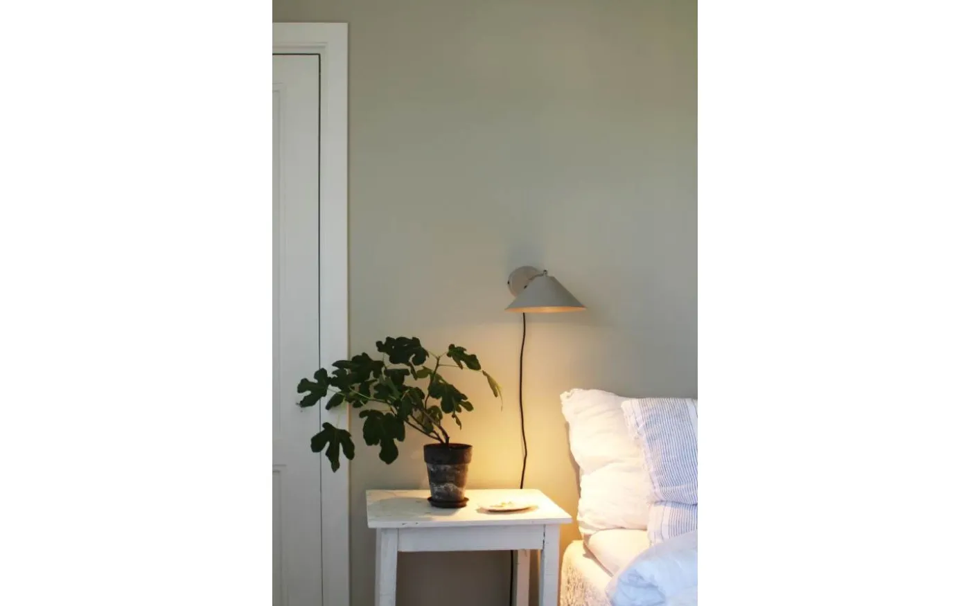 Cannes Vägglampa 20cm Mud