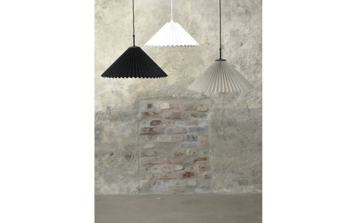 Carolin Takskärm Ø40cm Svart