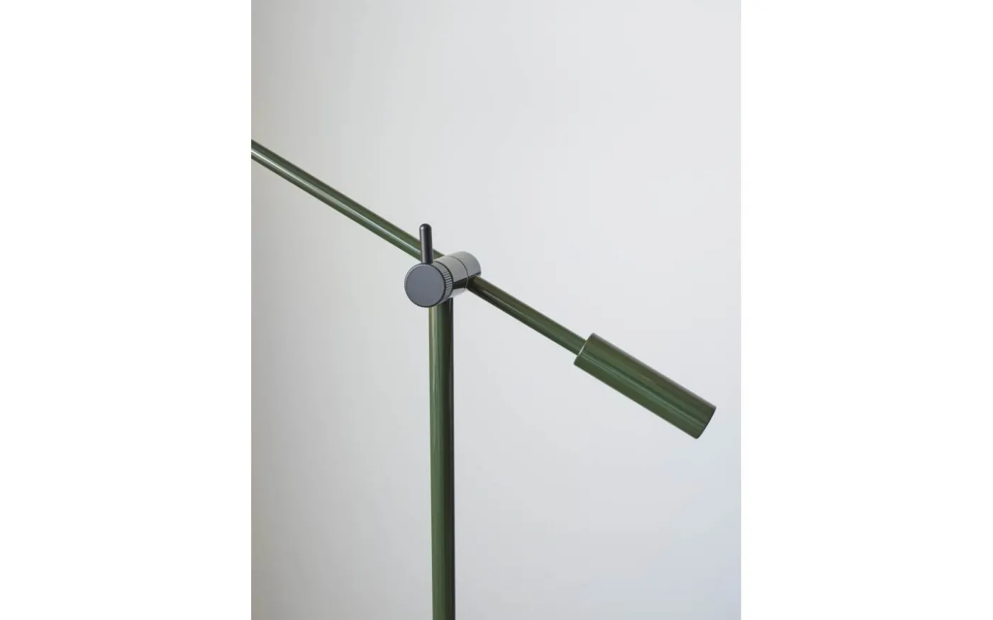 Cato Golvlampa 134cm LED GU4 Dimbar Skogsgrön/Svart