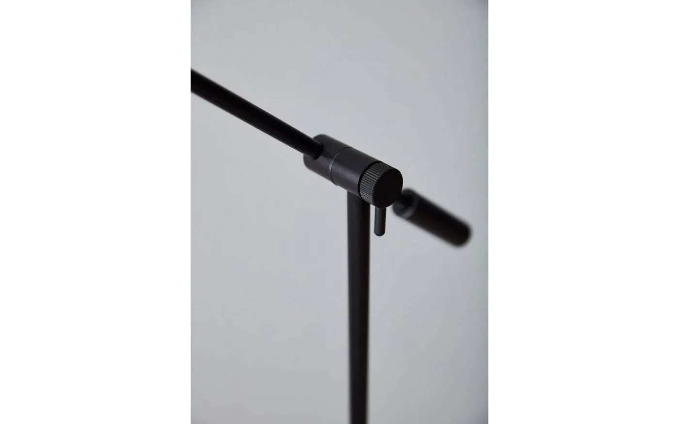 Cato Golvlampa 134cm LED GU4 Dimbar Svart