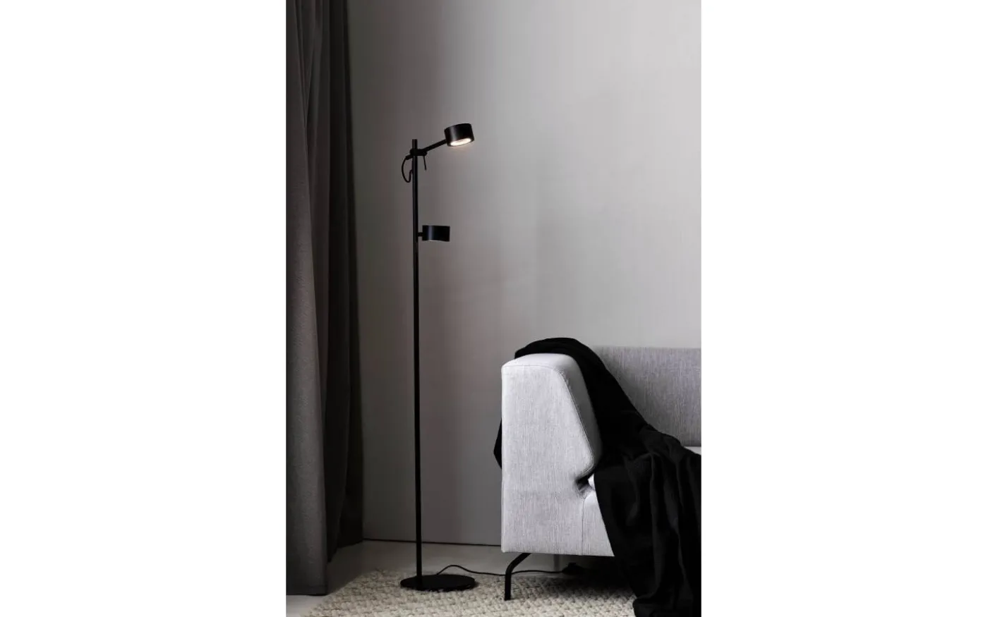 Clyde Golvlampa 138cm 3-steg DIM Svart