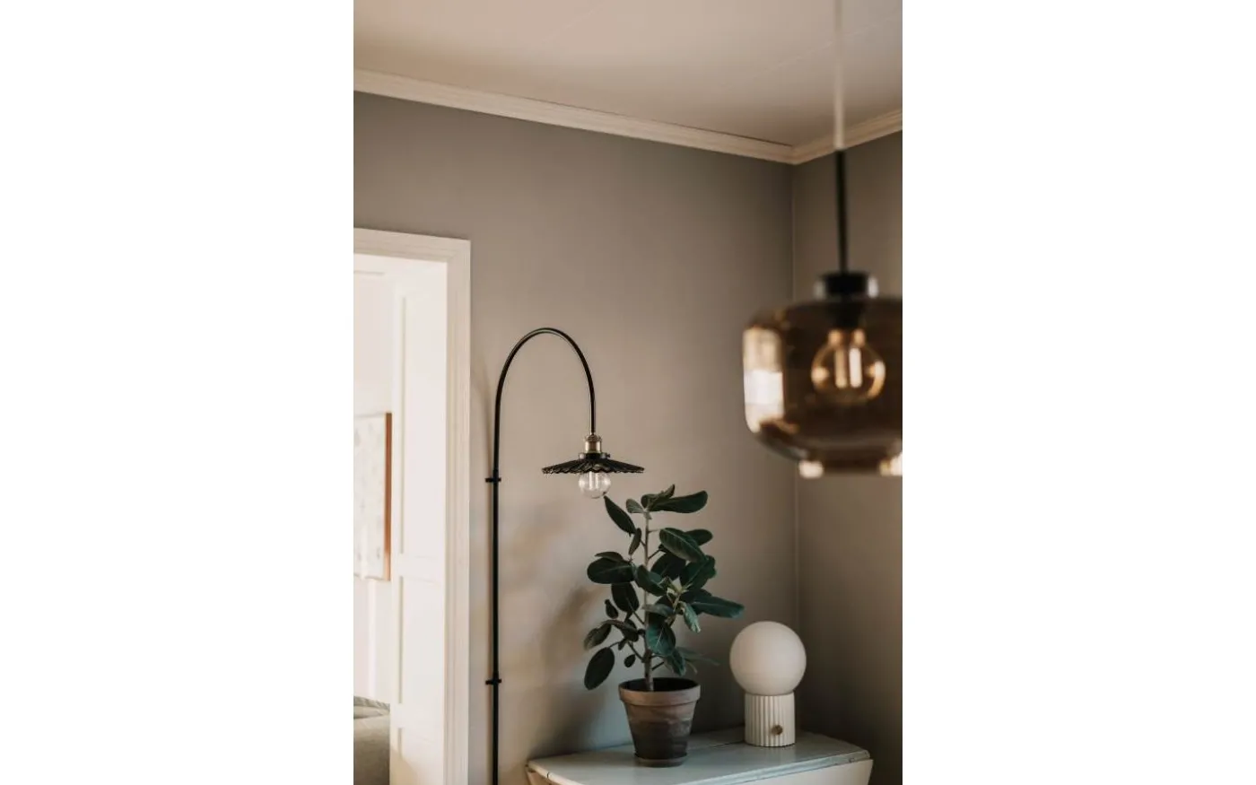 Cobbler Vägglampa 150cm Rök