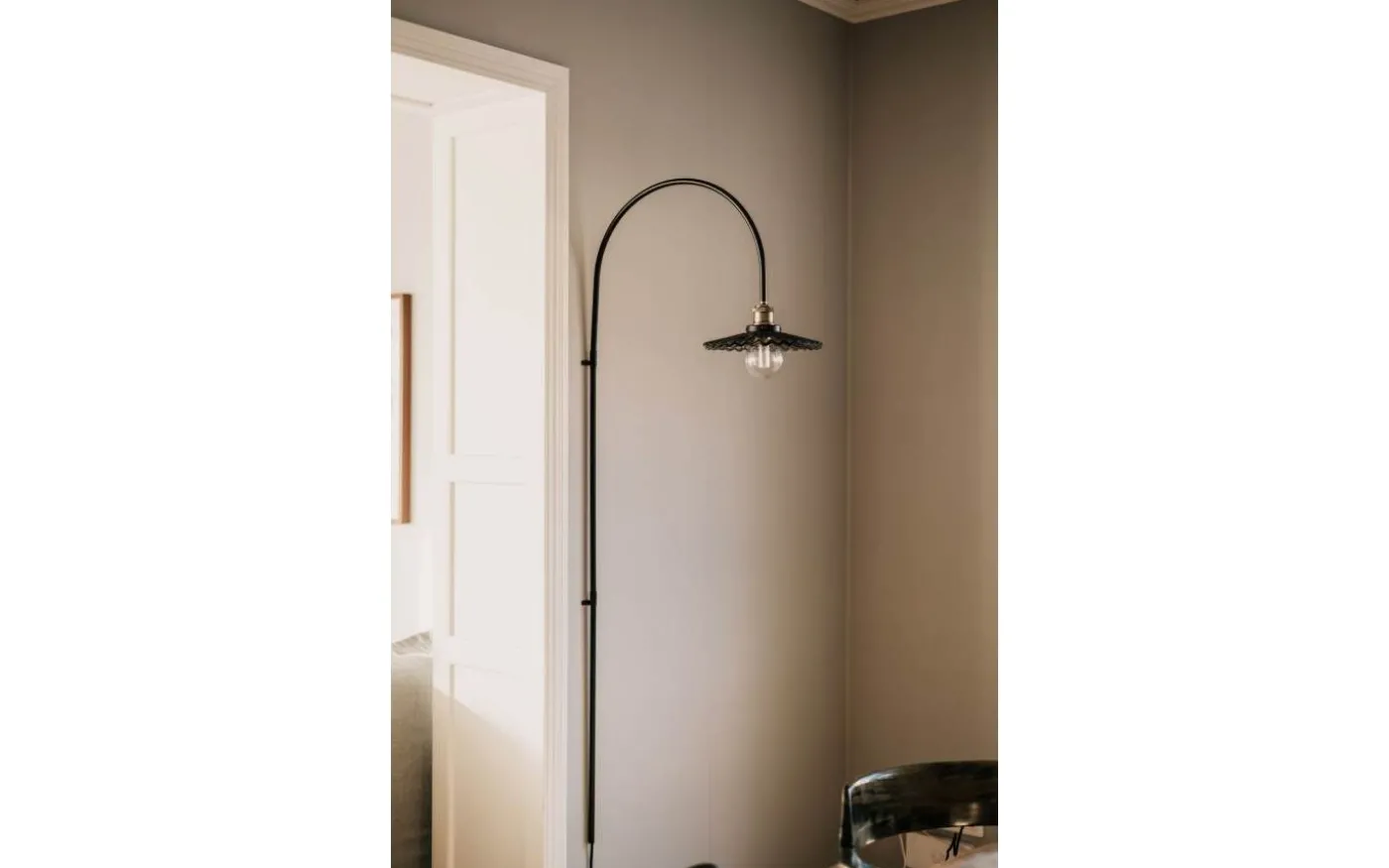 Cobbler Vägglampa 150cm Rök