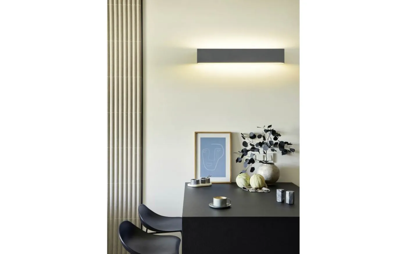 Concha Vägglampa LED 47cm antracit