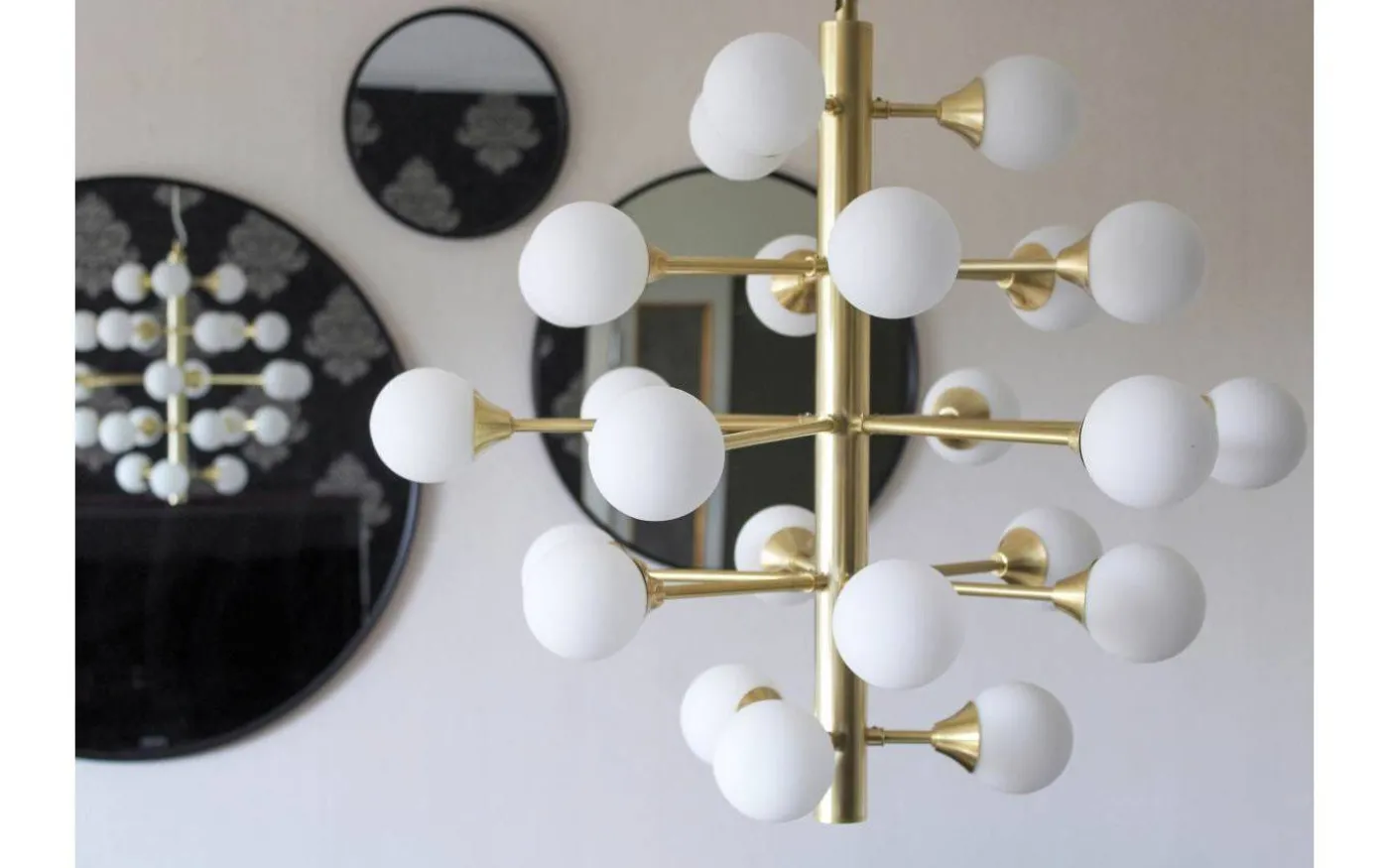 Cosmos Taklampa 69cm 24L Mässing/Opal