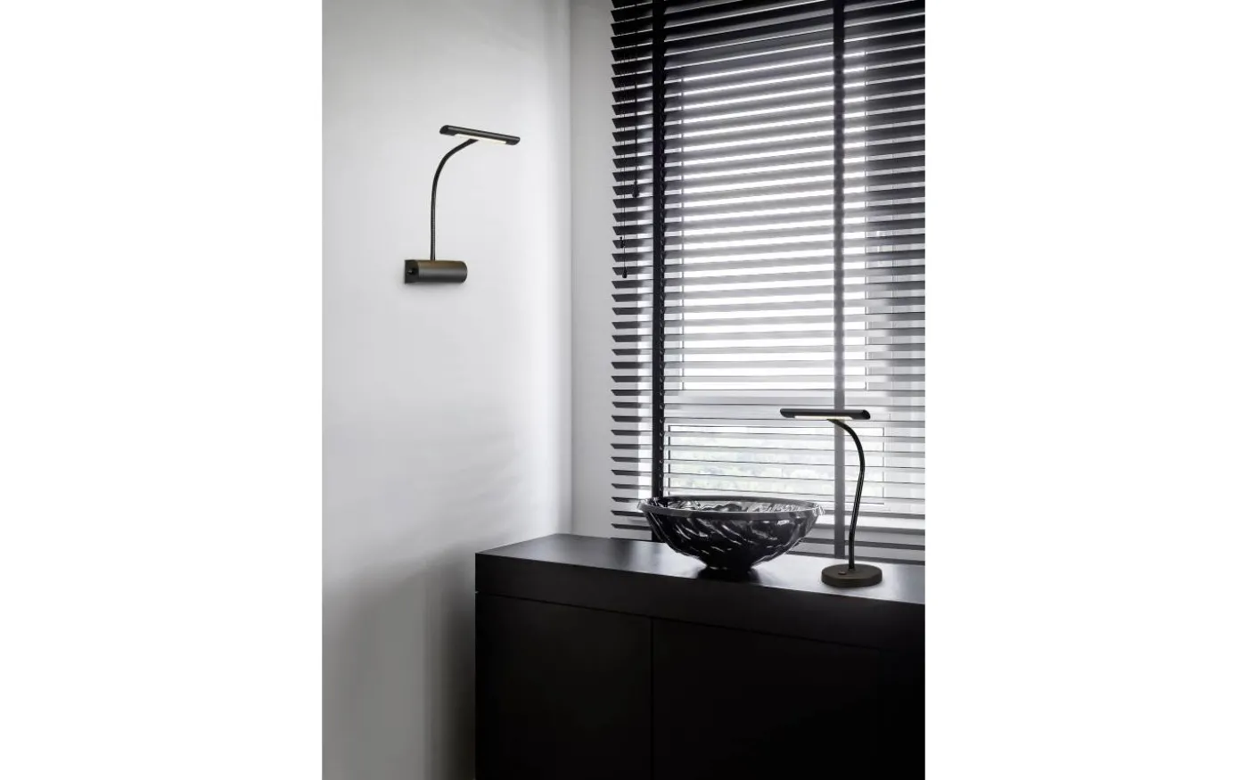 Curtis Tavellampa LED mattsvart