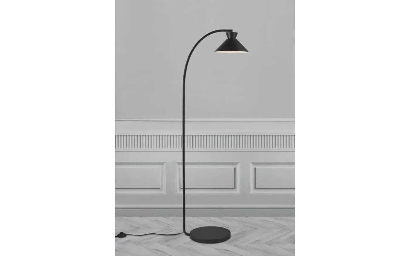 Dial Golvlampa 150cm Svart