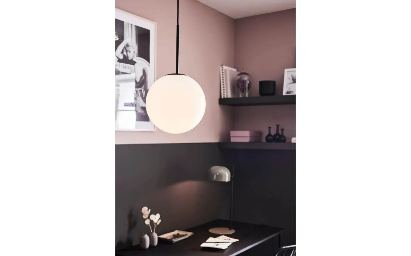 Dione Taklampa 25cm Opal/Svart