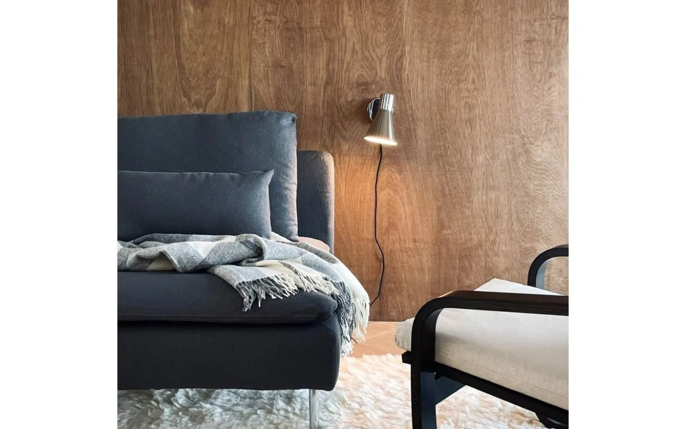 DL12 Vägglampa Krom