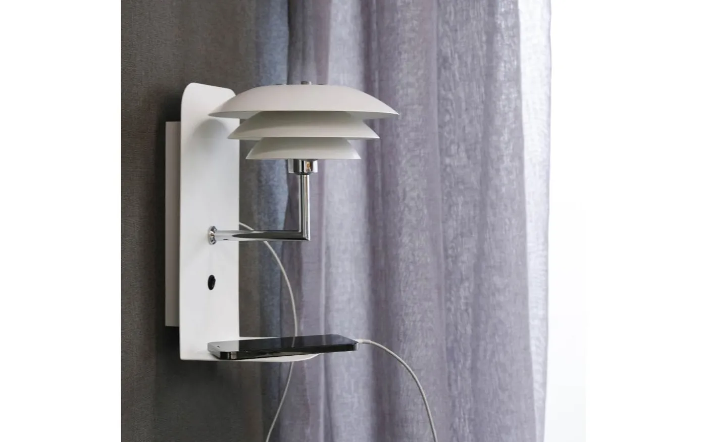 DL20 Vägglampa USB Vit/Krom