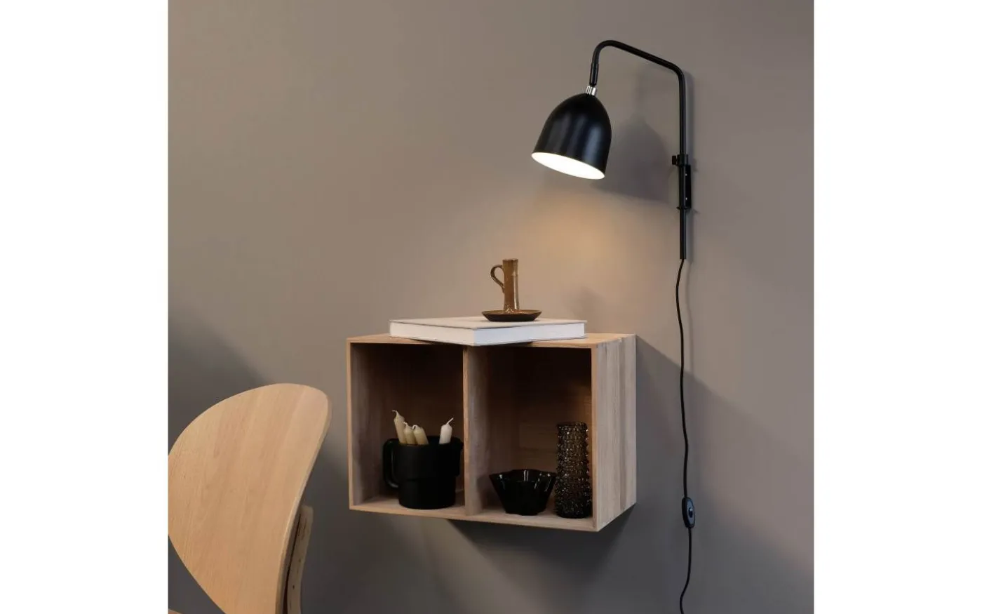 Easton Vägglampa Svart