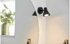 Eik Vägglampa Svart