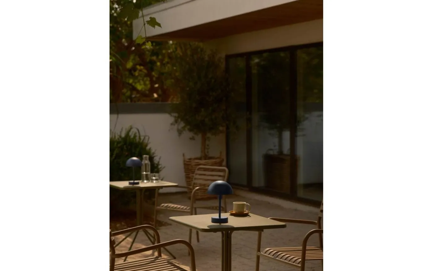 Ellen To-Go Uppladdningsbar Bordslampa 25cm Blå IP44