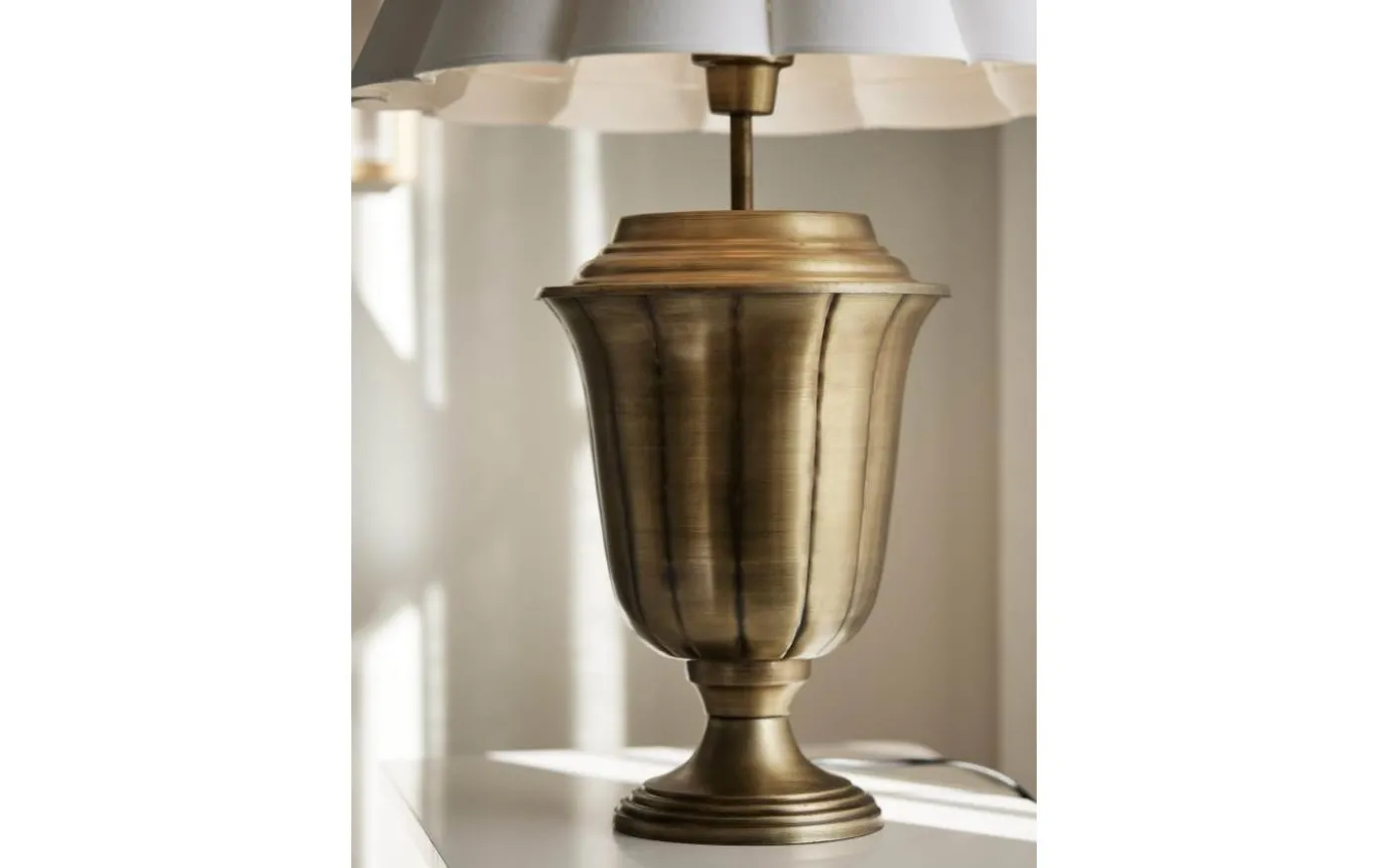 Elli Lampfot 45cm Antikmässing