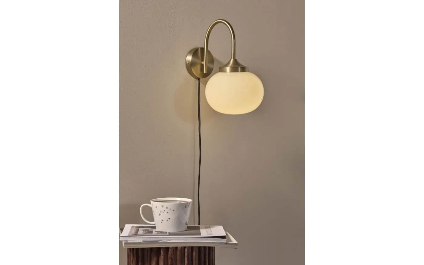 Elsy Vägglampa Mässing