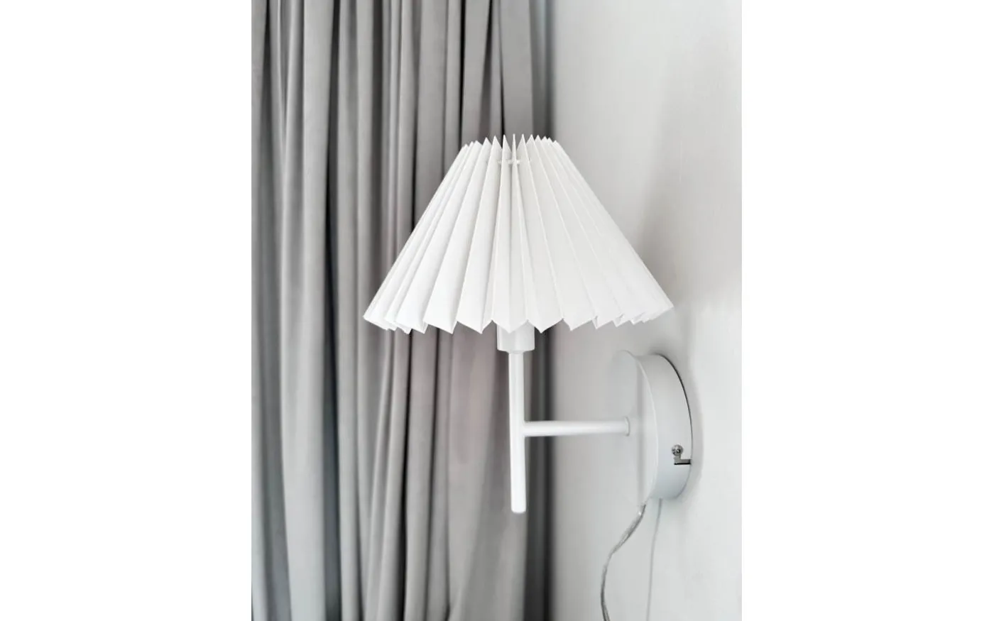 Ester Vägglampa Vit