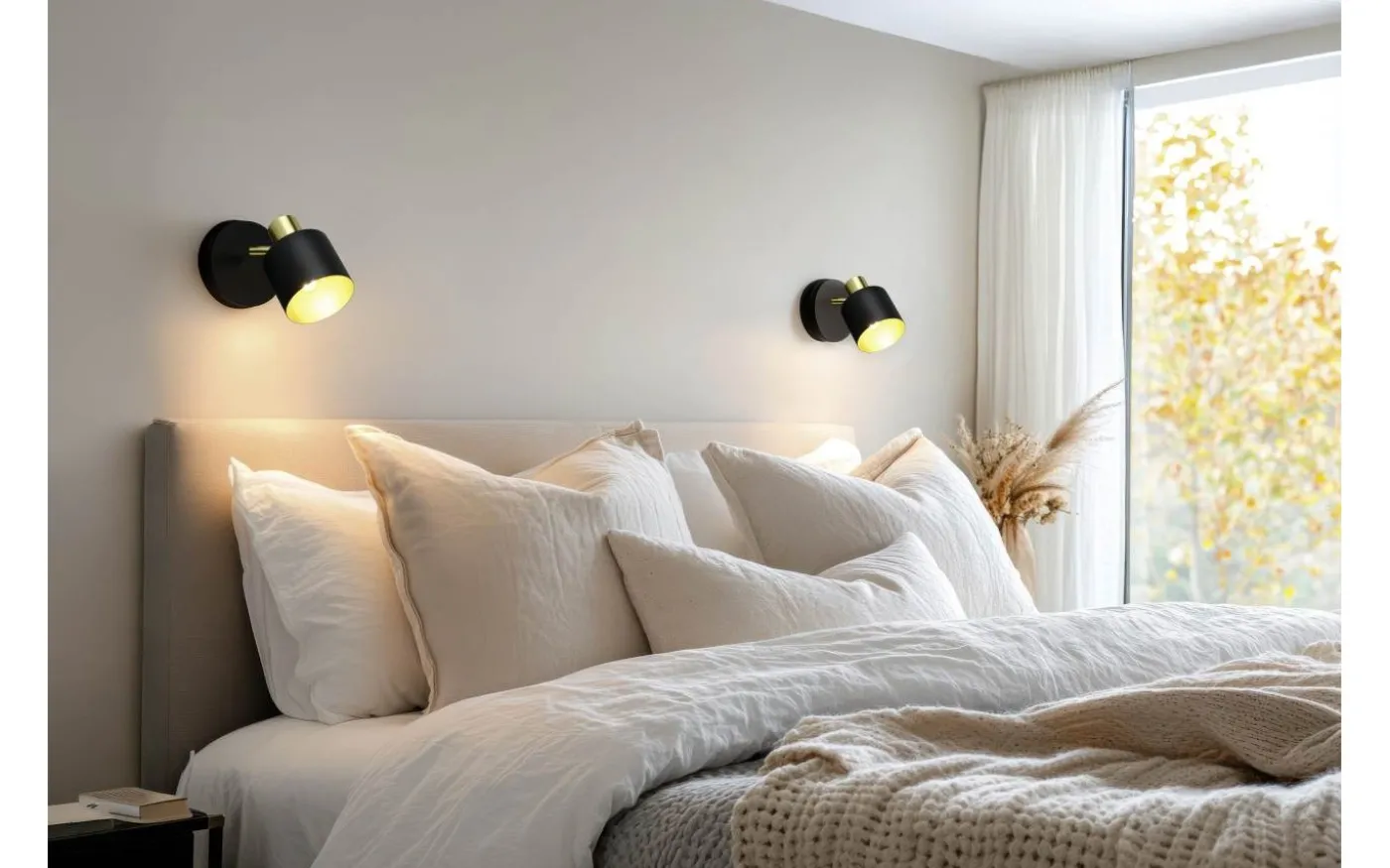 Eva Spotlight E14 svart/guld