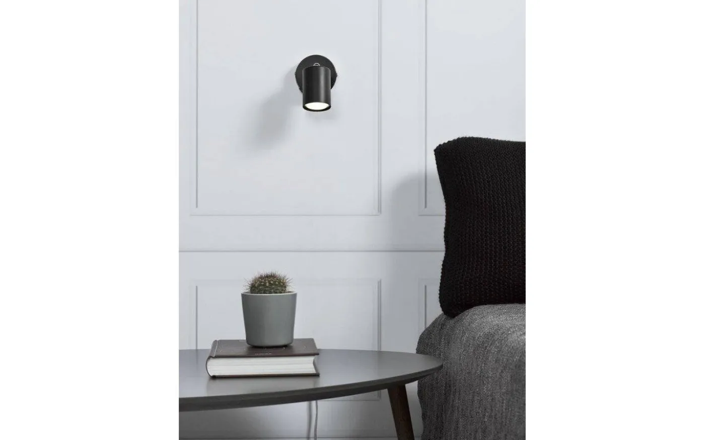 Explore Vägglampa 8cm Svart