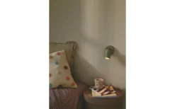 Explore Vägglampa Grön