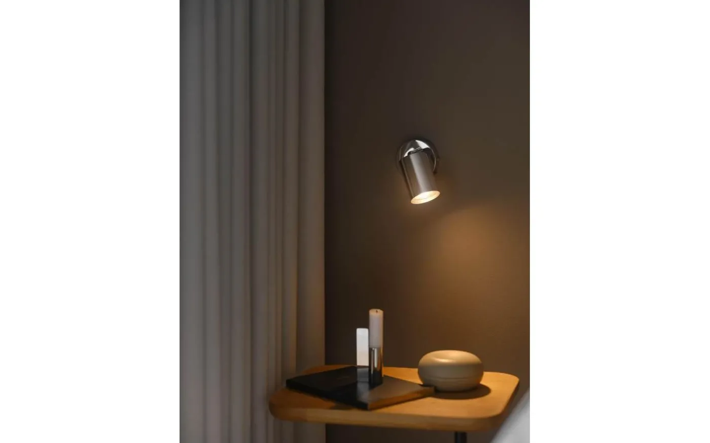 Explore Vägglampa Krom