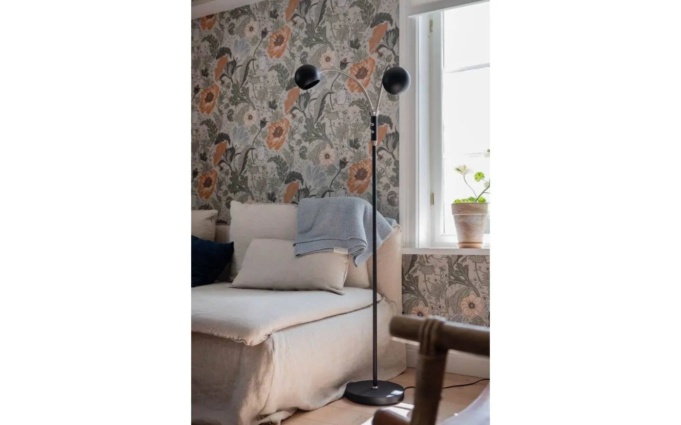 Fladen Golvlampa 2L 140cm Svart