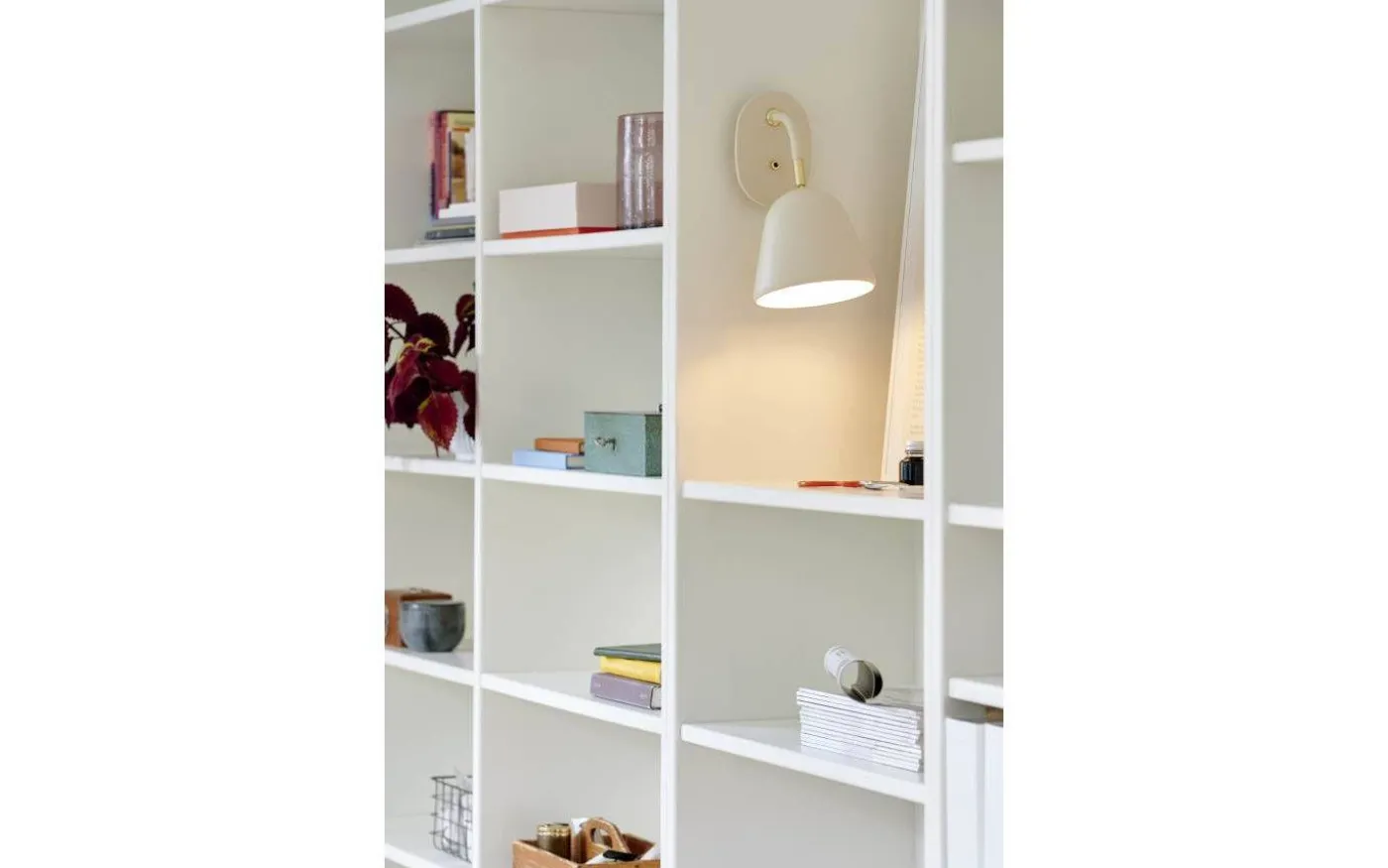 Fleur Vägglampa Puderbeige