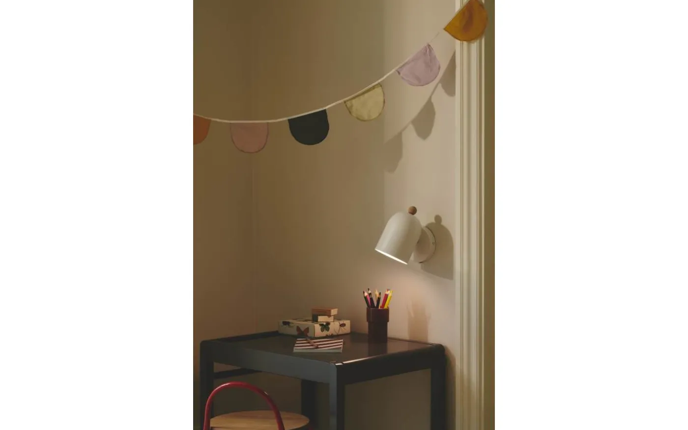 Gaston Vägglampa Vit