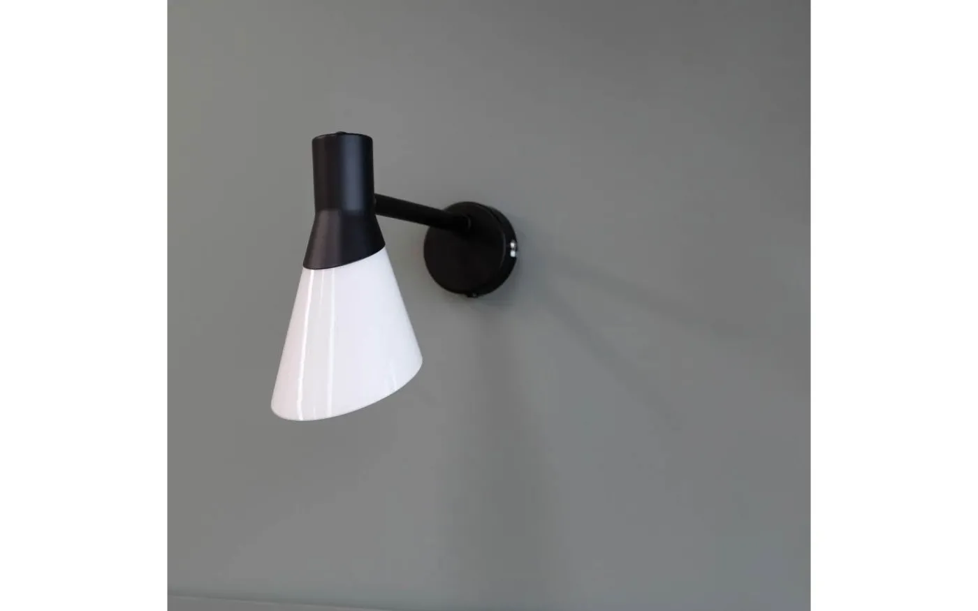 Gent Vägglampa Opal/Svart