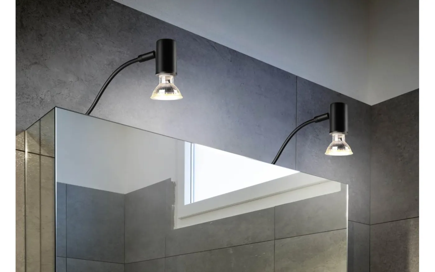 Giada H2O Skåpslampa 1-dels GU10 mattsvart IP44