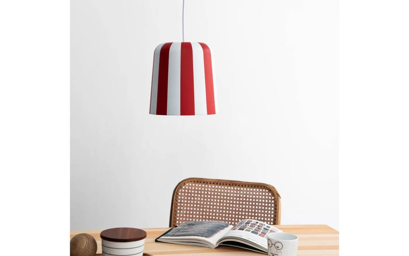 Gry Fönsterlampa 20cm Mörkröda Ränder