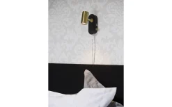 Gusto Vägglampa LED 5W 3000K Svart/Mässing