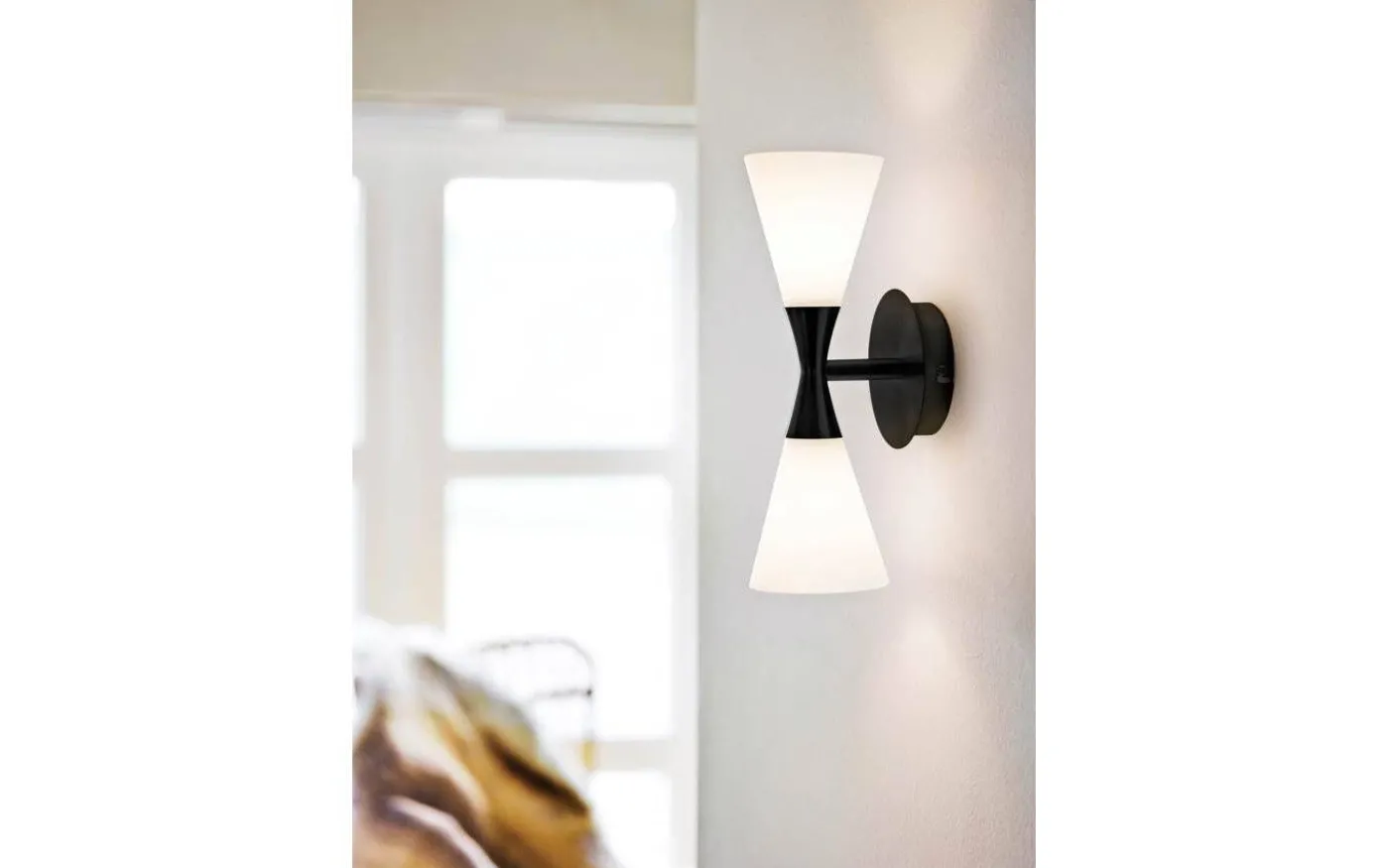 Harlekin Duo Vägglampa Svart
