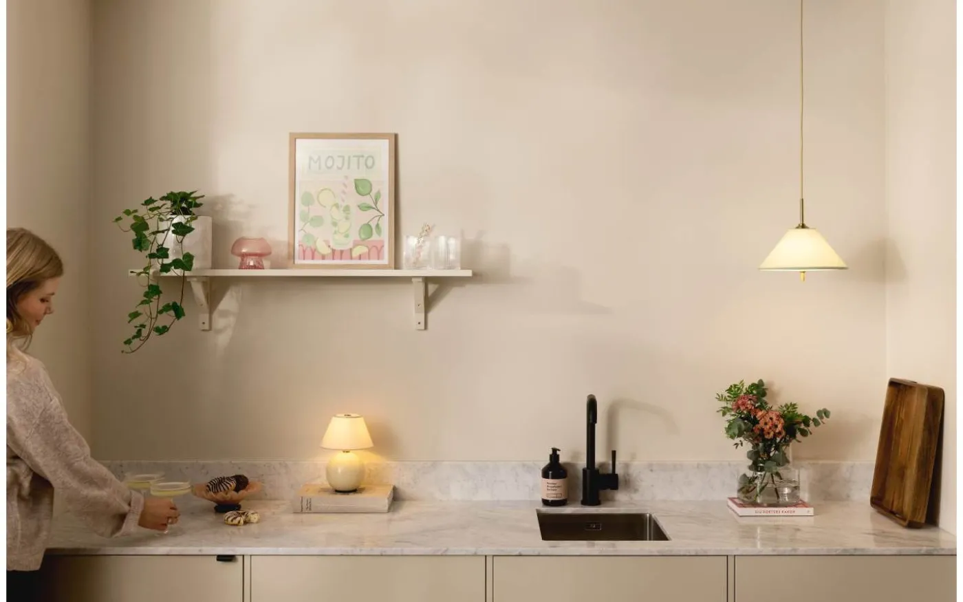 Iris Portabel Bordslampa 23cm Creme