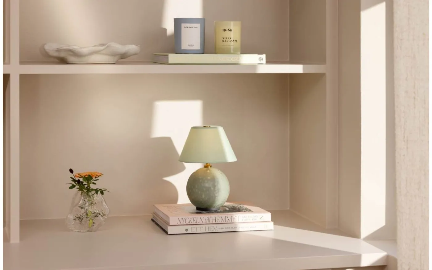 Iris Portabel Bordslampa 23cm Grön