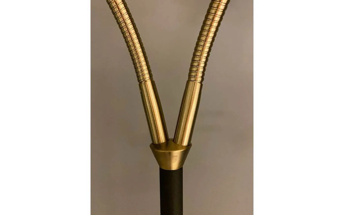 Ljusdal Golvfot 140cm 2L Svart/Matt Mässing Ex. Lampskärmar