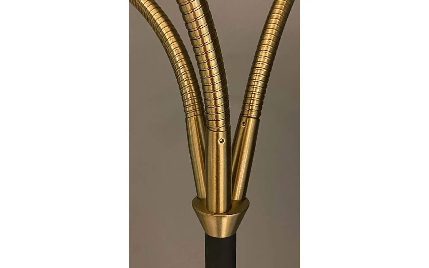 Ljusdal Golvfot 140cm 3L Svart/Matt Mässing Ex. Lampskärmar