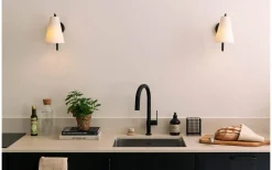 Lou Vägglampa Vit Bouclé/Svart