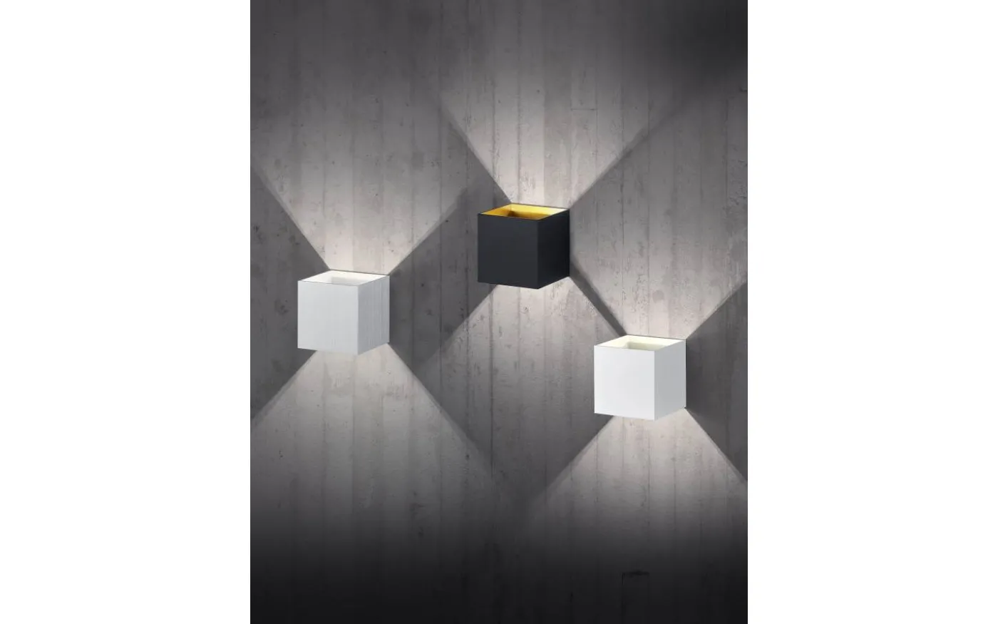 Louis Vägglampa LED i borstad aluminium