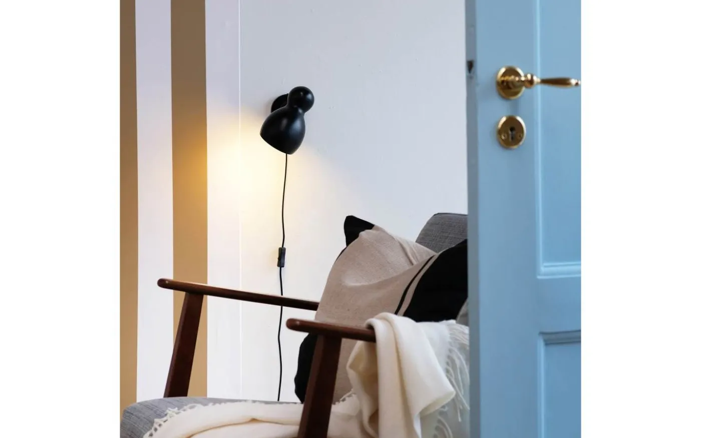 Ludo Vägglampa Svart