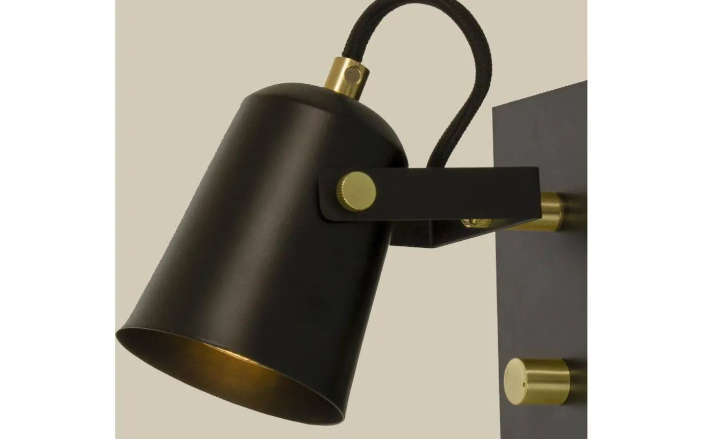 Metz Vägglampa Svart/Matt Mässing